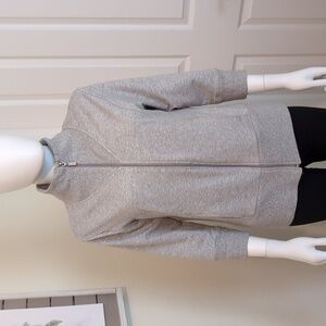 Danskin Now Yoga ZipUp Top Lt Grey 3/4 Sleeve Lightweight Lightly Fitted EUC